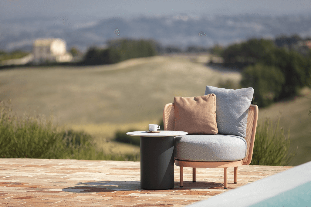 Chaise de la collection Baza Rond en acier inox laqué à Bordeaux