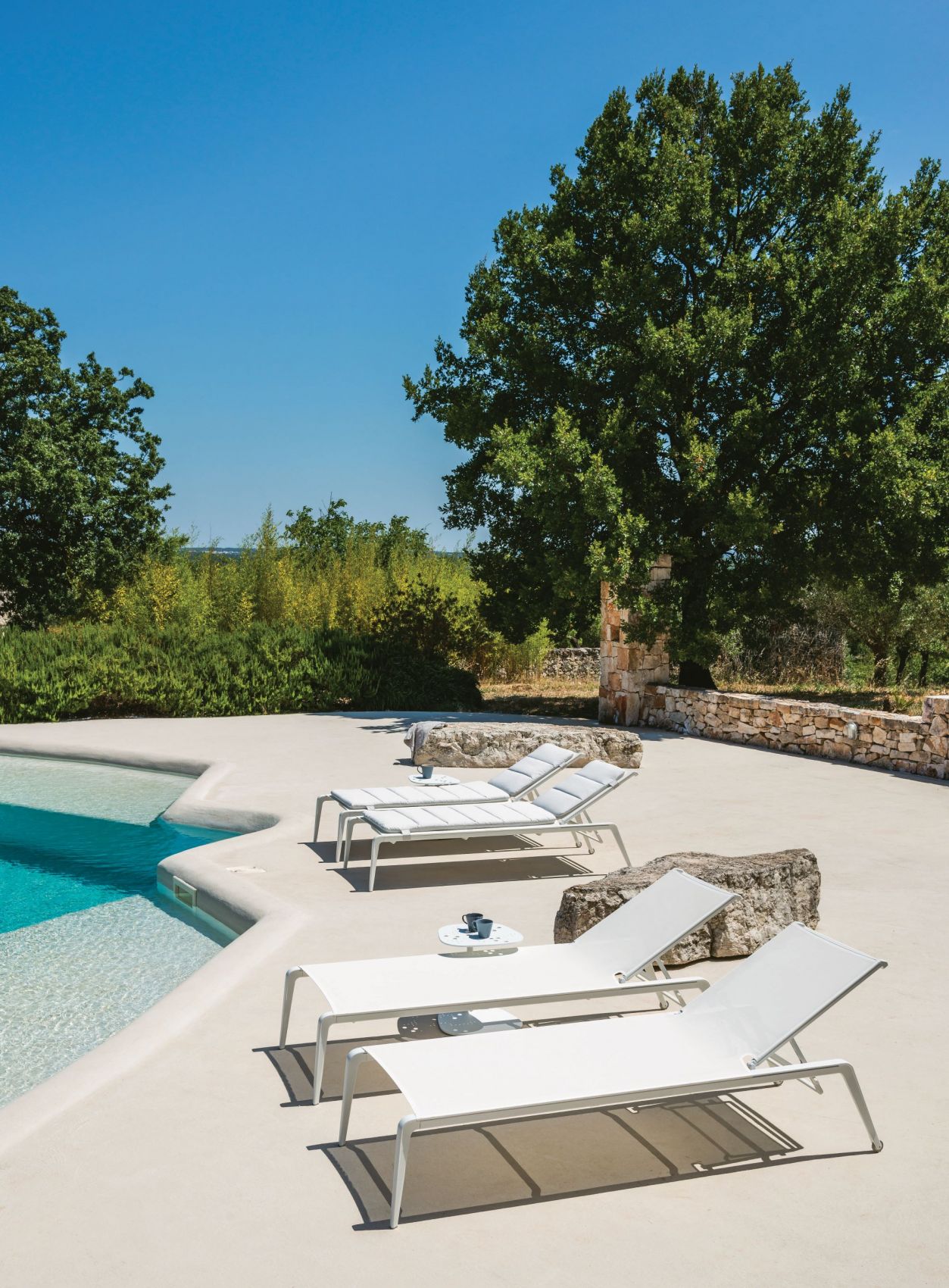 Transat en aluminium de la collection Ushuaia par Fast à Lyon