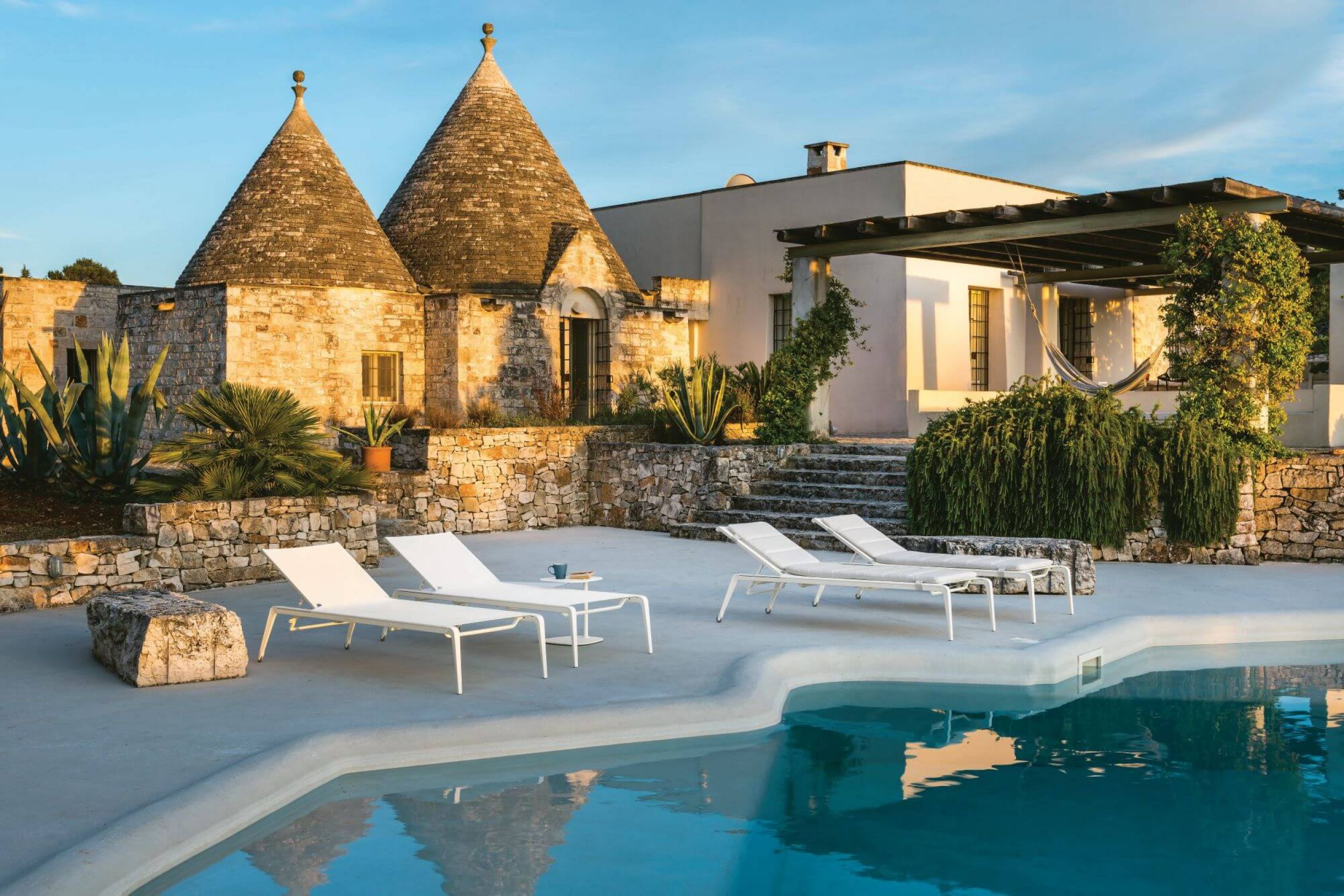 Transat en aluminium de la collection Ushuaia par Fast à Nice