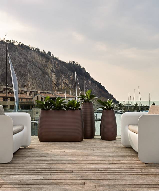 Pots de fleur design lumineux, collection Pendora par Myyour à Monaco