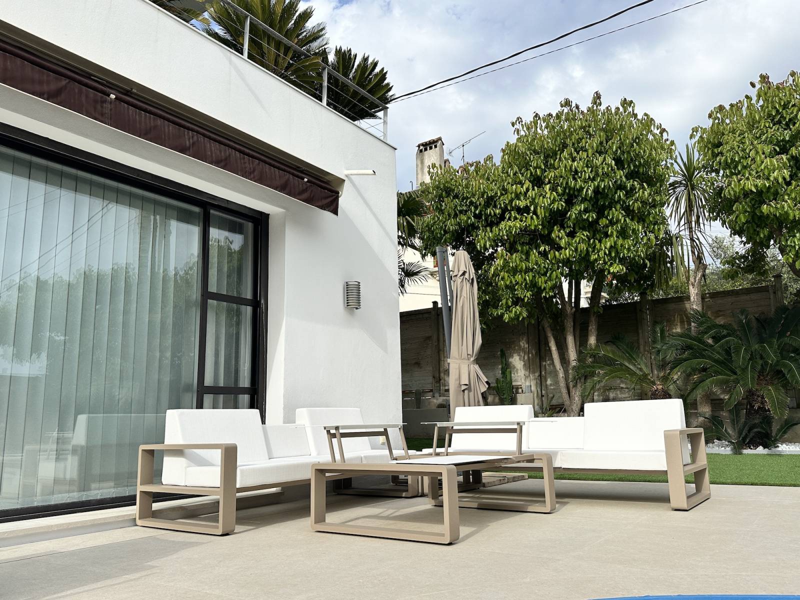 Aménagement extérieur d’une terrasse près de Cannes avec Ego Paris