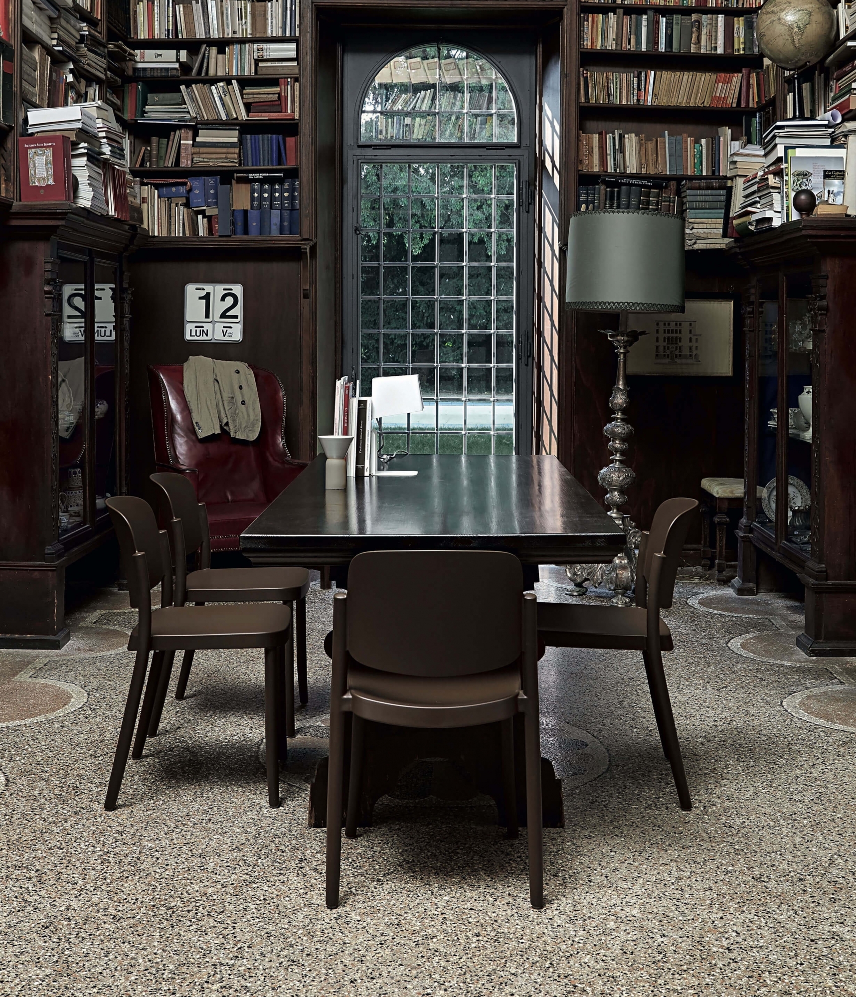 Chaise de jardin design marron Piazza par Colos à Toulon