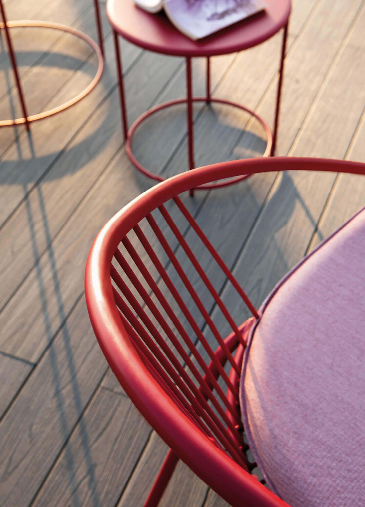 Chaise de repas d'extérieur en acier galvanisé collection Aria par Vermobil à Marseille