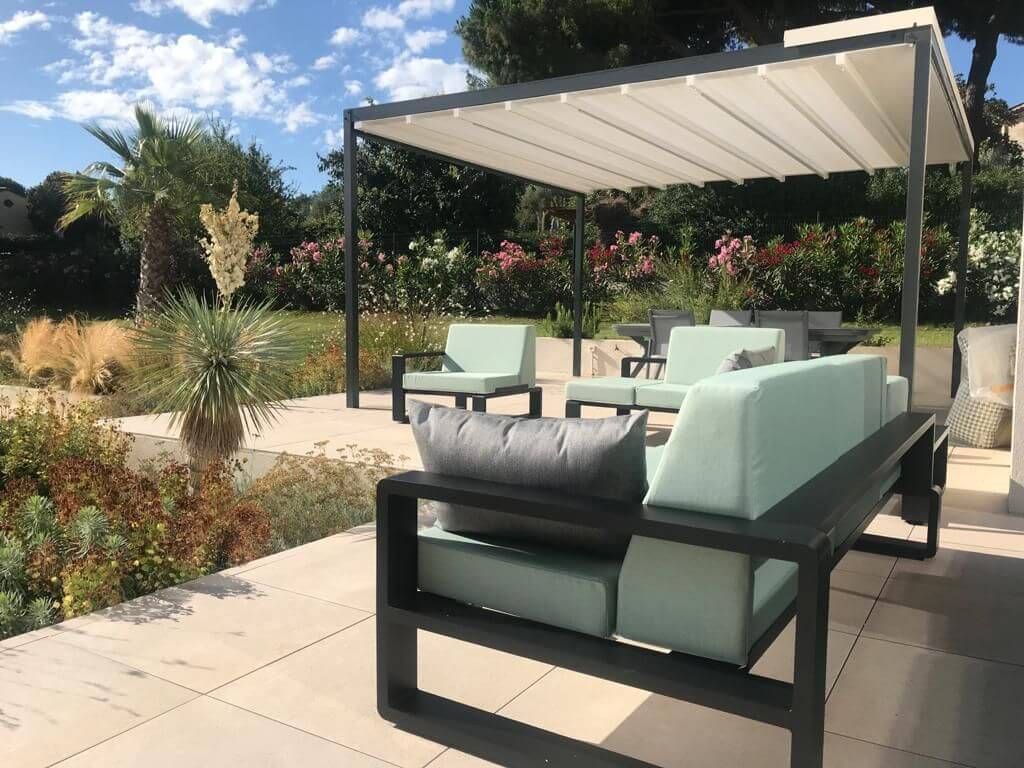 Equipement de la terrasse d’une villa chez un particulier à Biot