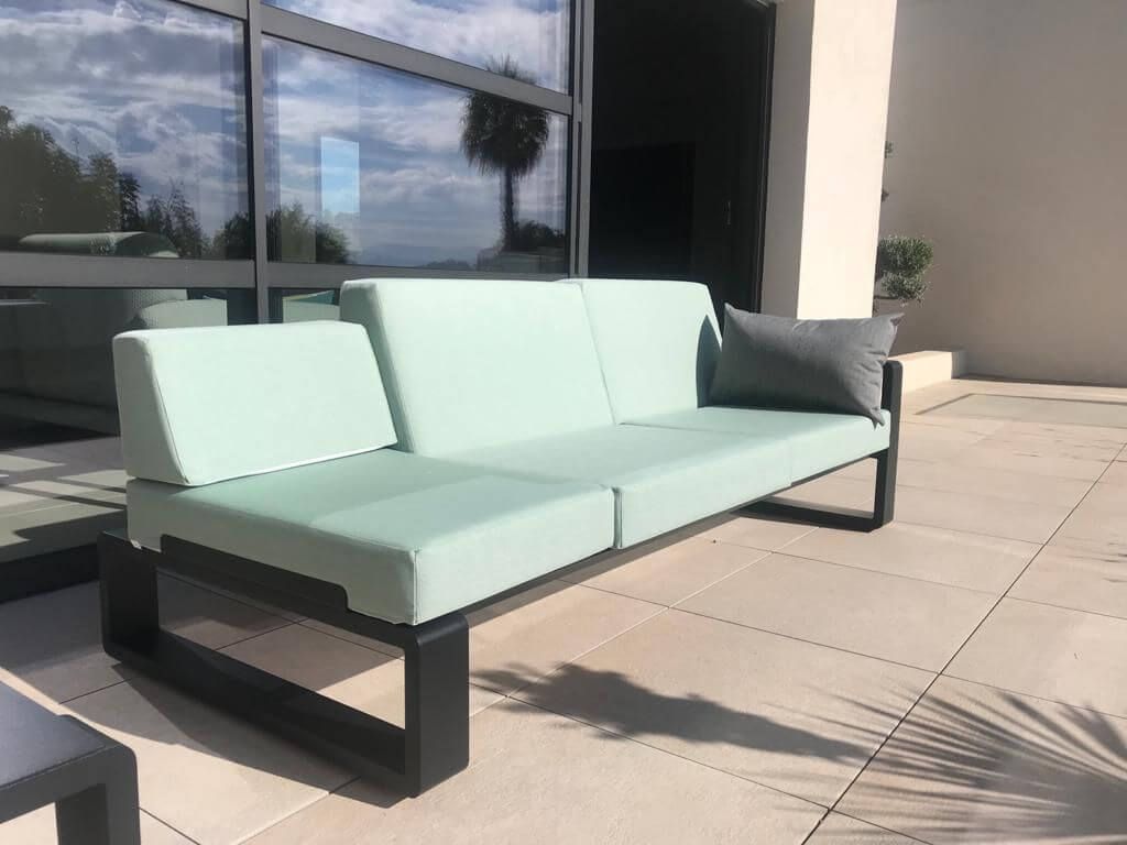 Canapé multifonction modulable et confortable collection Kama par Ego Paris à Biot