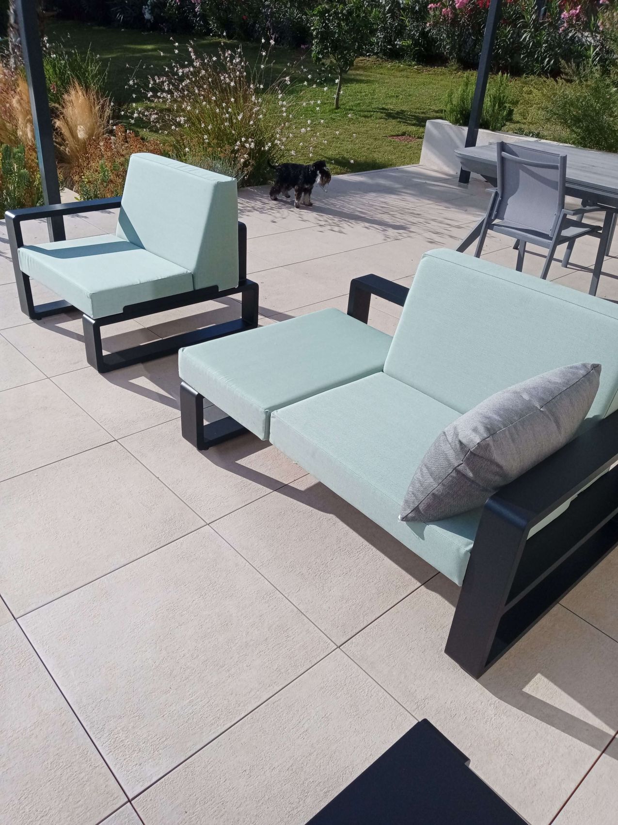 Sofa d'extérieur multifonction modulable et confortable collection Kama par Ego Paris à Biot