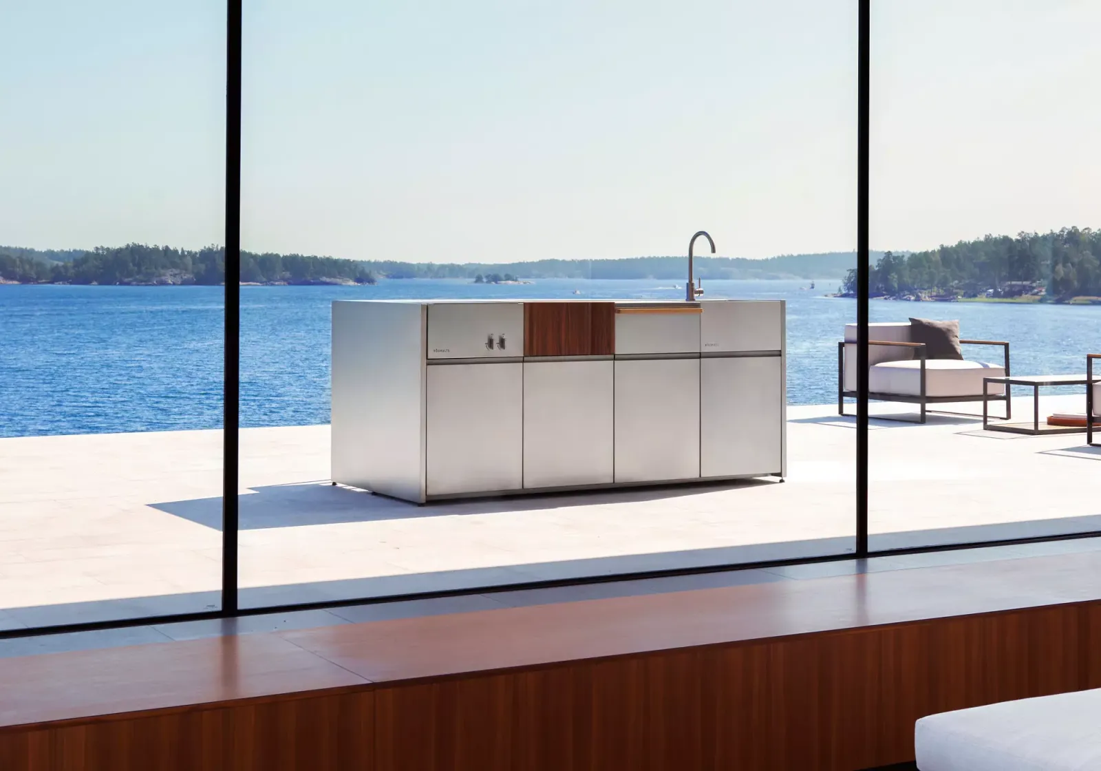 Cuisine de jardin sur mesure, collection Kitchen Island par ROSHULTS à Antibes