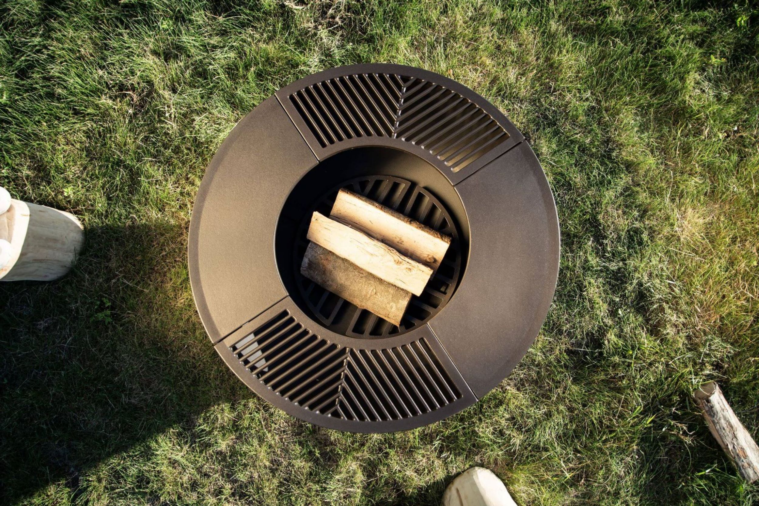 Braséro haut en acier inoxydable collection Fire Pit base haute par Hergom à Bordeaux