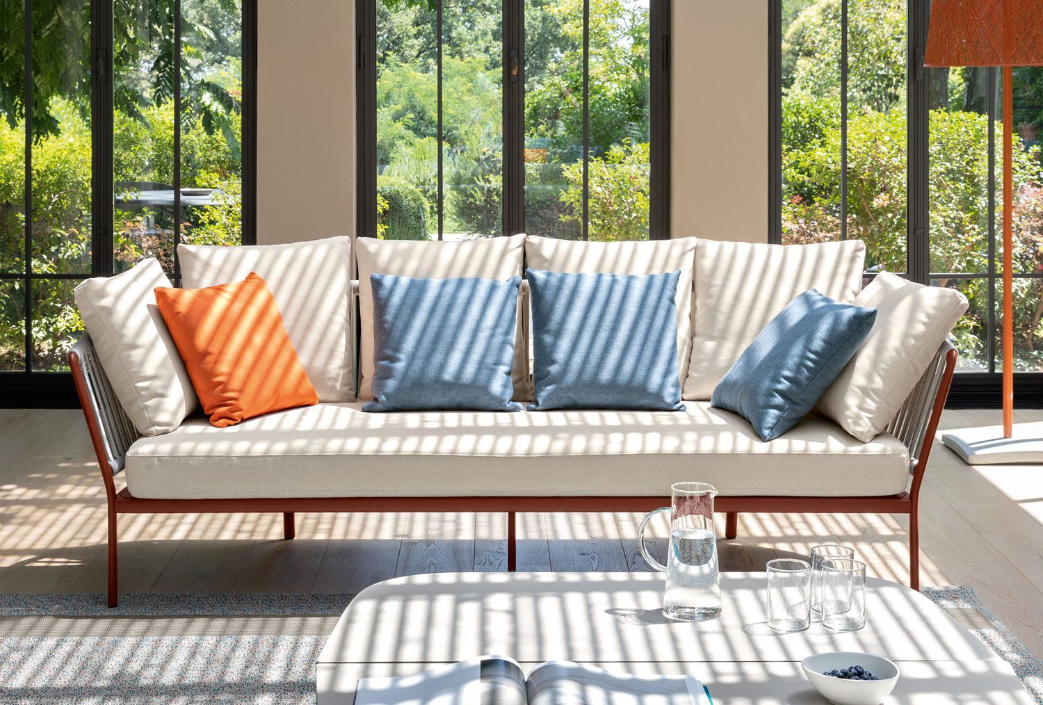 sofa de la collection Ria en tissu et en aluminium à Bordeaux