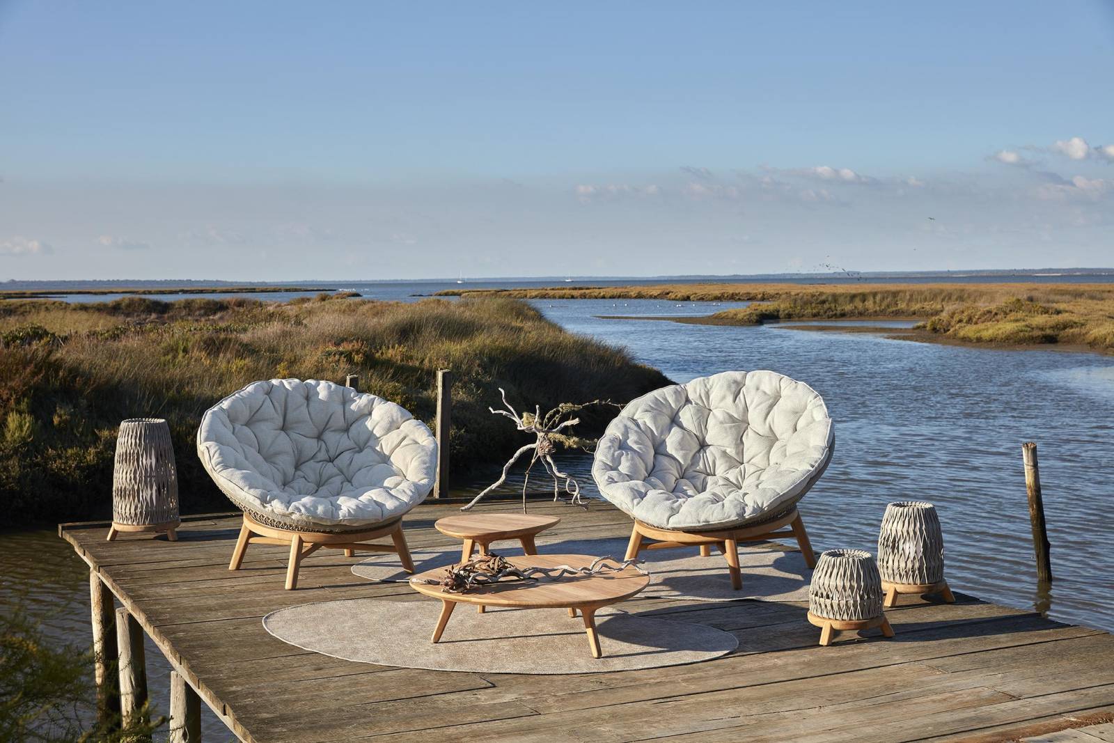 Fauteuil lounge design et élégant, collection Sandua par MANUTTI à Montpellier 