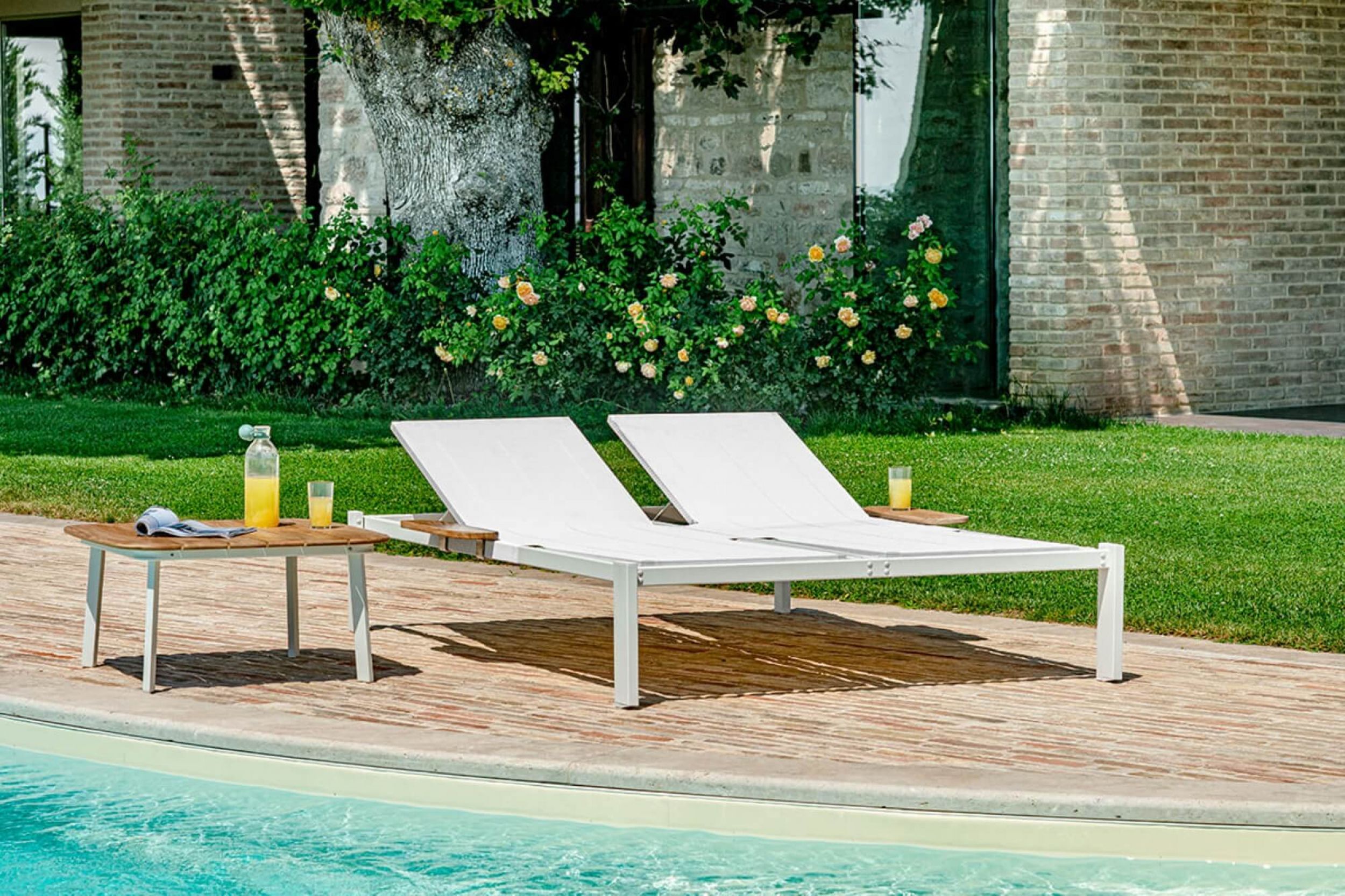 Transat double moderne en aluminium thermolaqué collection Shine à Marseille