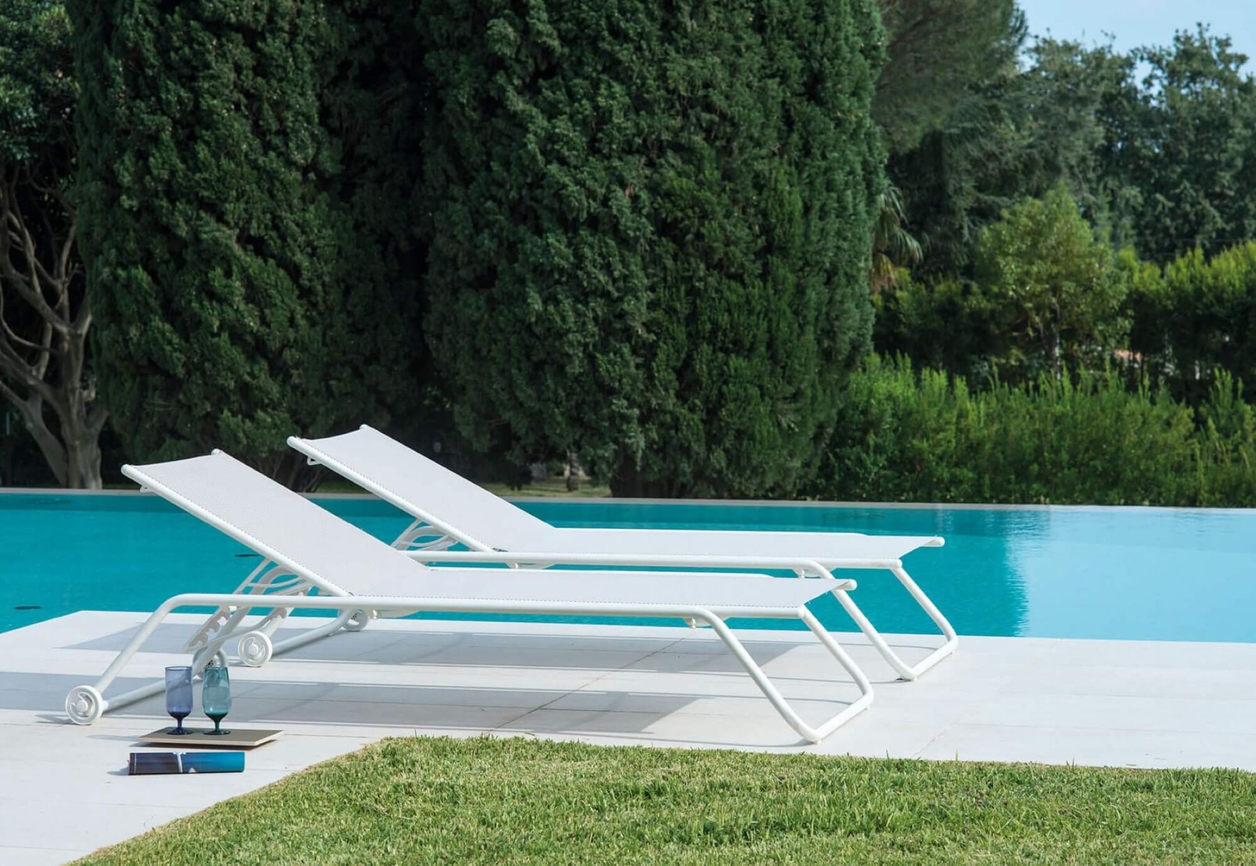 Transat en acier galvanisé et toile en Emu-tex collection Snooze par Emu à Nantes