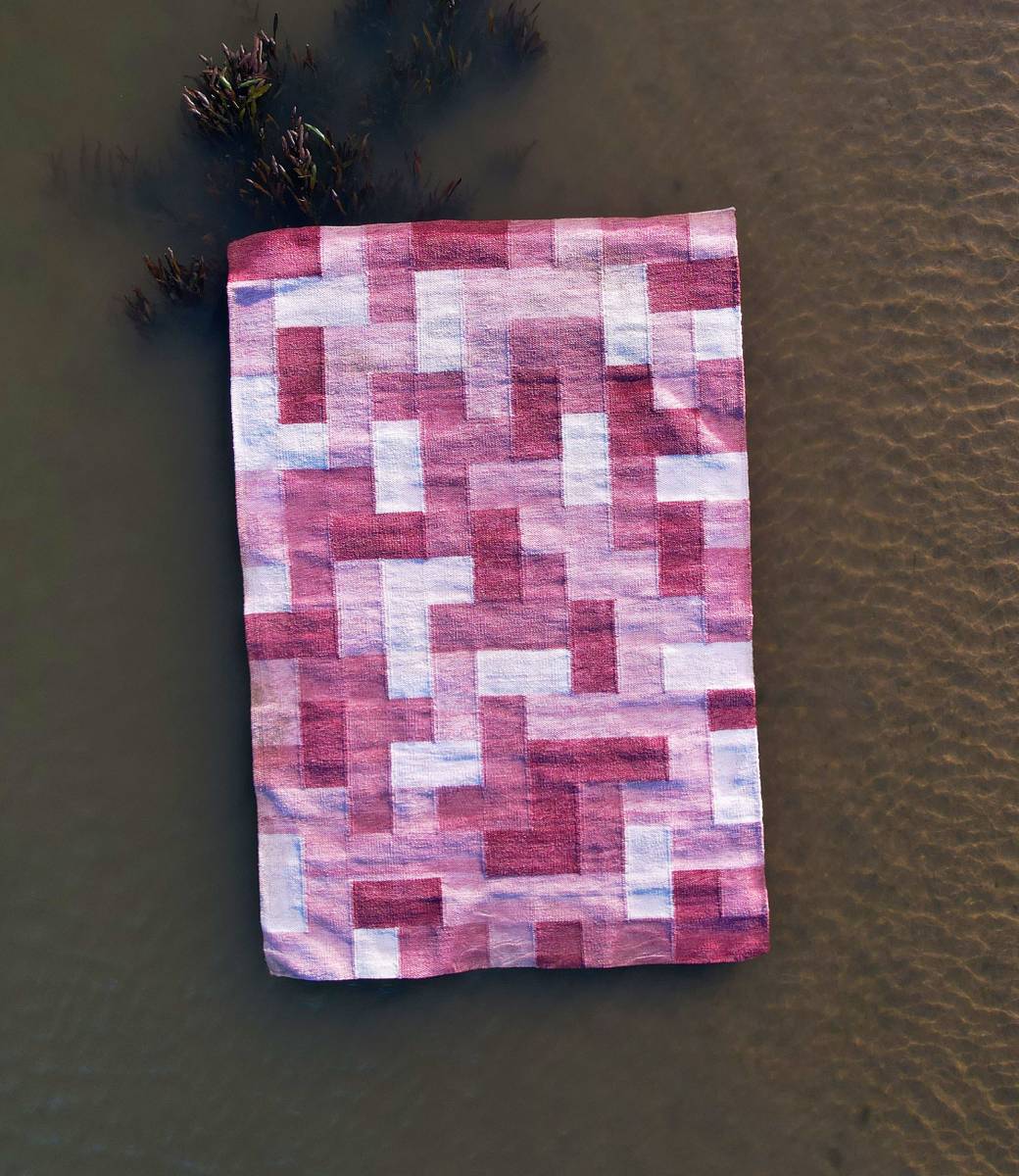 Tapis d’extérieur en polypropylène, avec motifs géométriques, collection Masia par SELECTION à Cannes