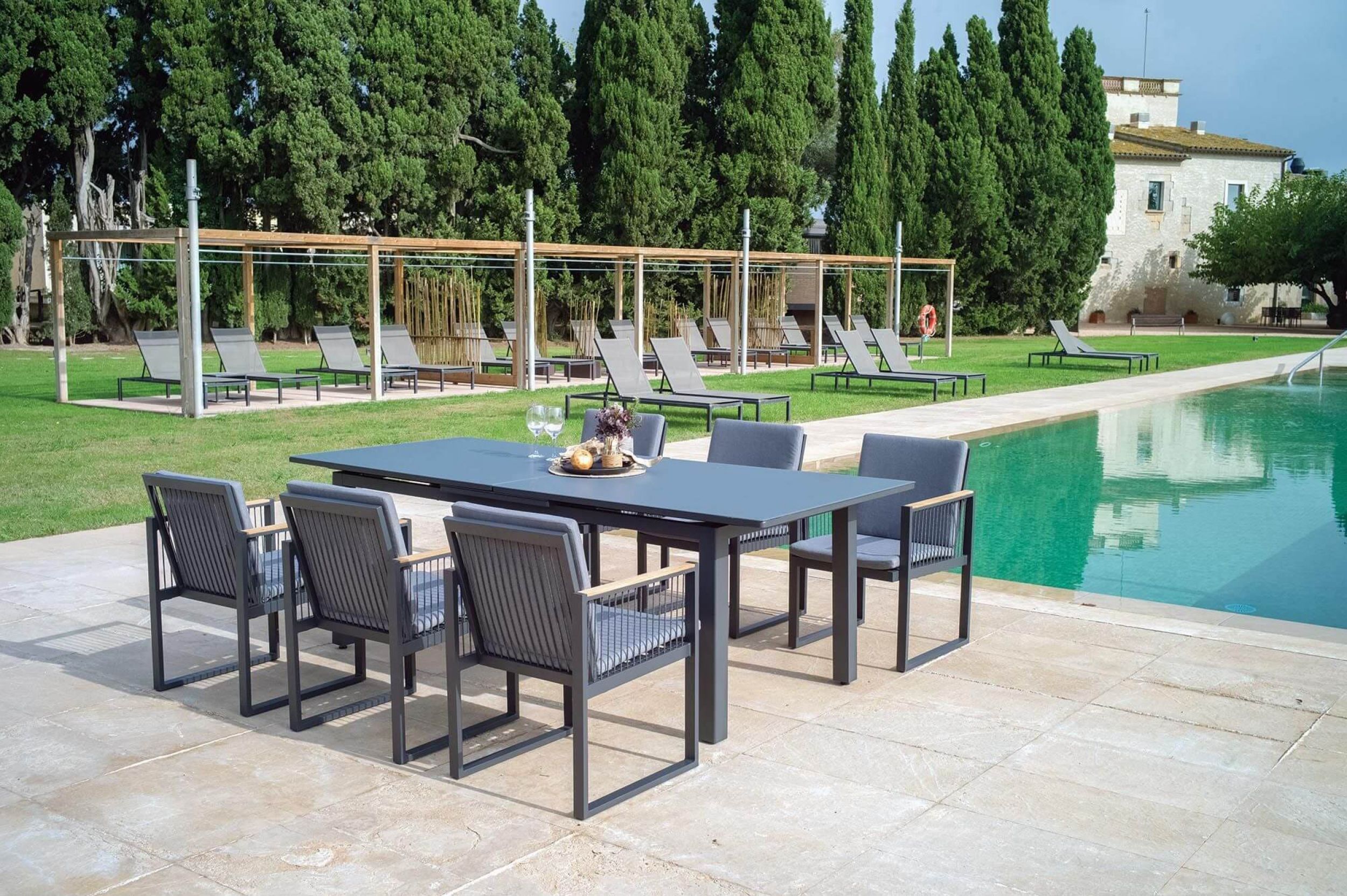 Table de repas extensible en aluminium collection Thor par Tresi à Aix