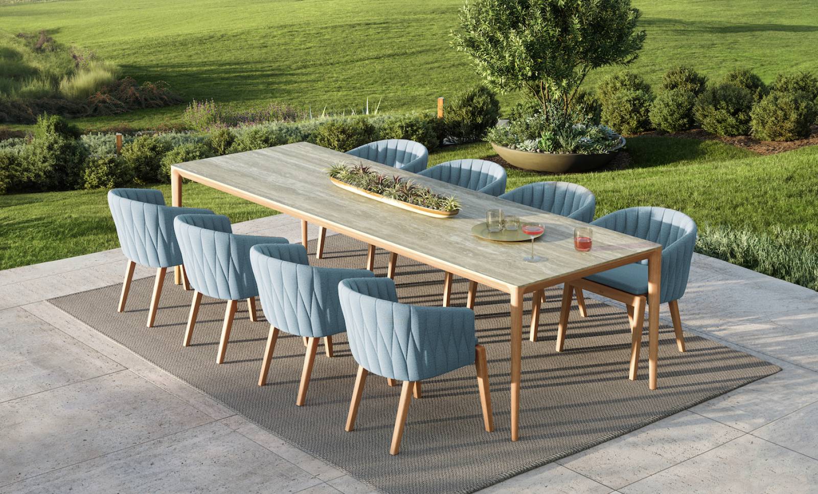 fauteuil de repas en teck avec dossier enveloppant à Antibes