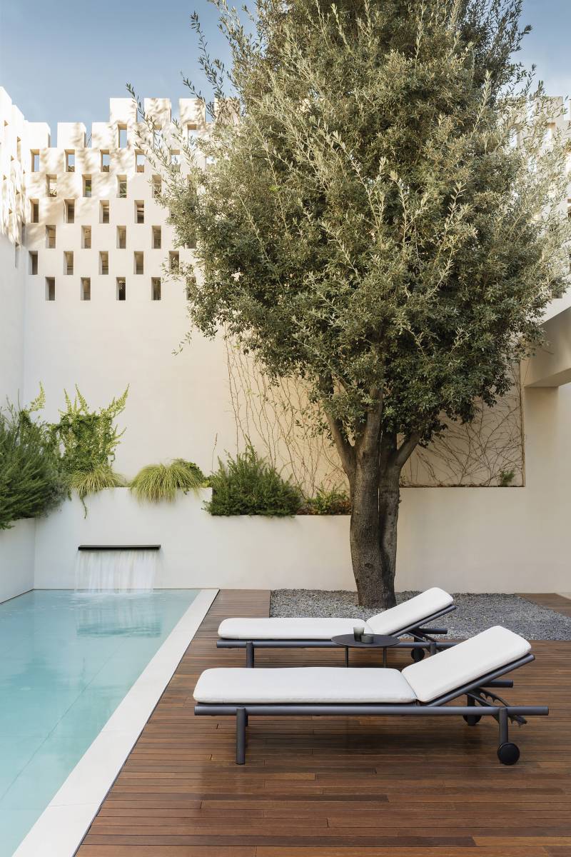 Bain de soleil intemporel, collection Up par EXPORMIM à Antibes