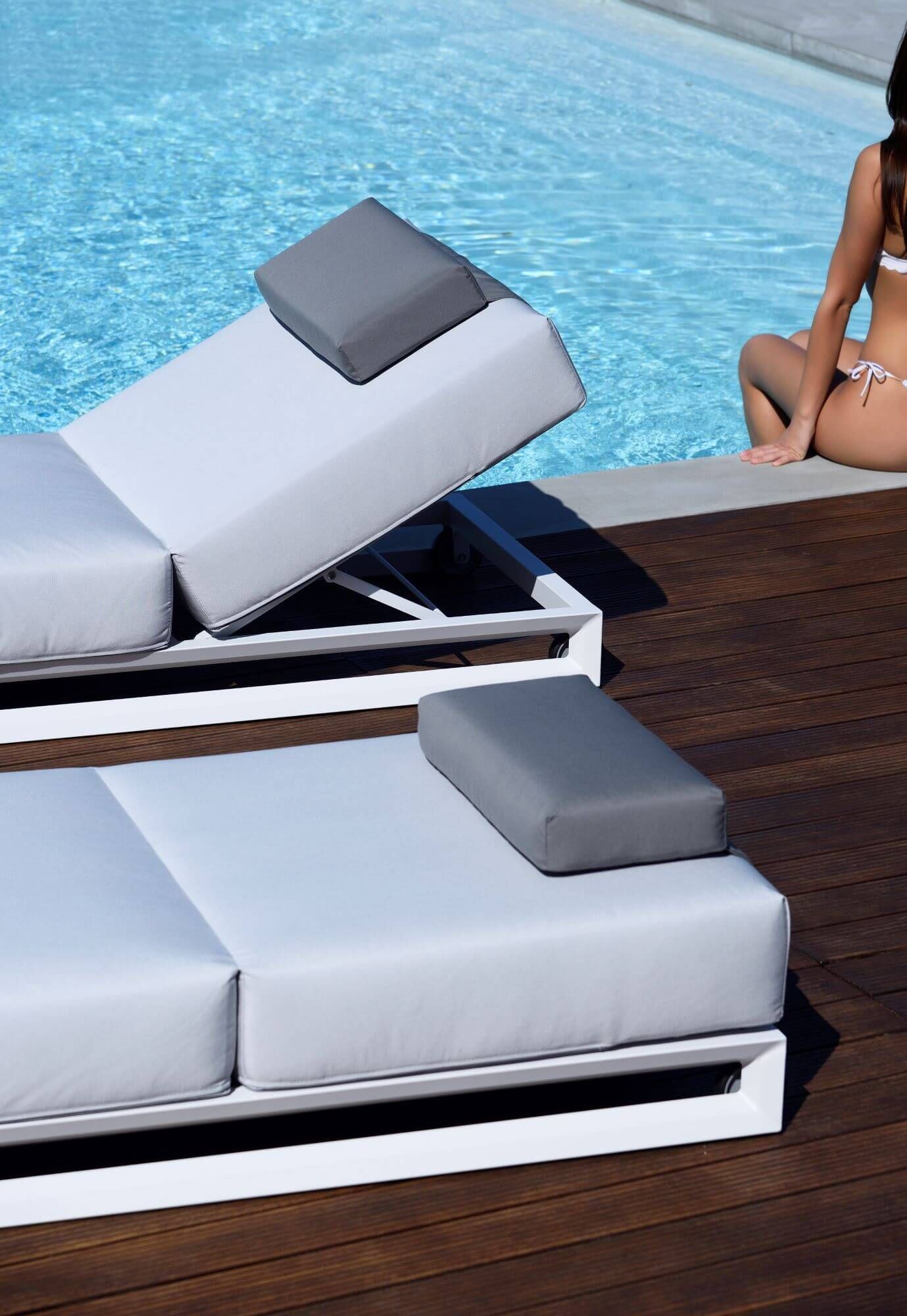 Chaise longue ajustable collection Nubes par 10Deka à Paris en Ile de France