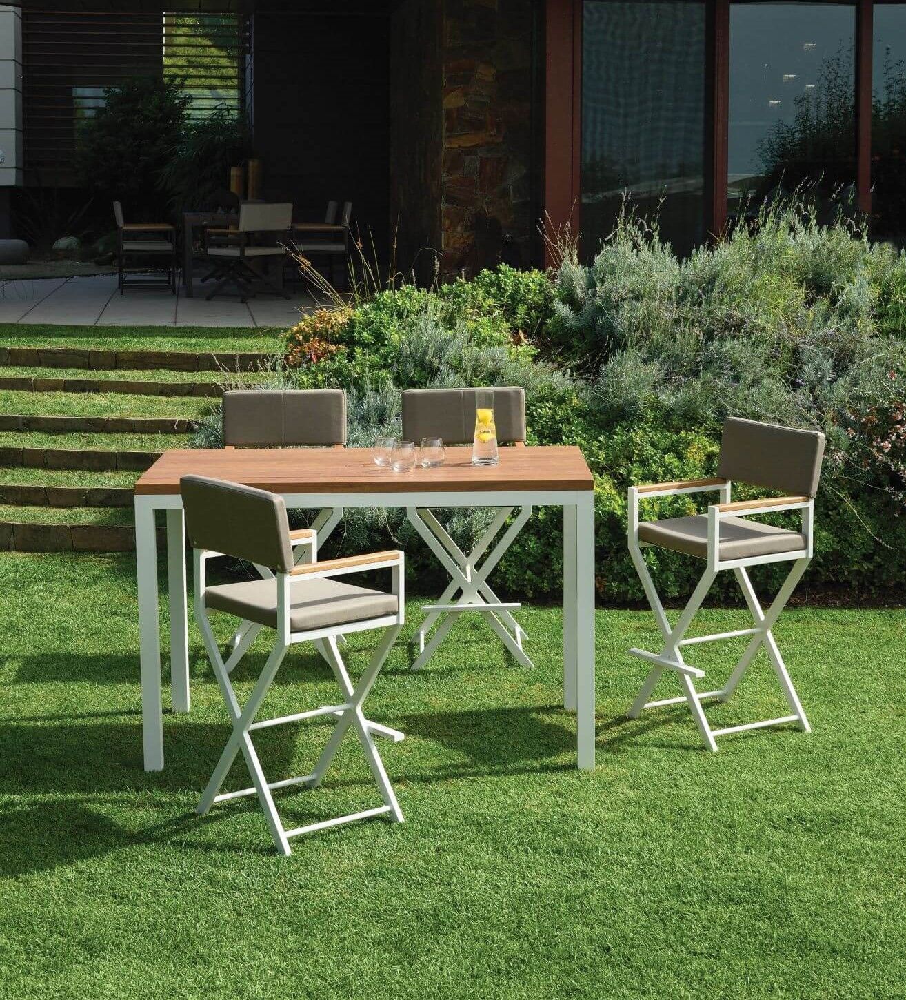 Tabouret de jardin design pour repas estival collection Ultra à Paris en Ile-de-France