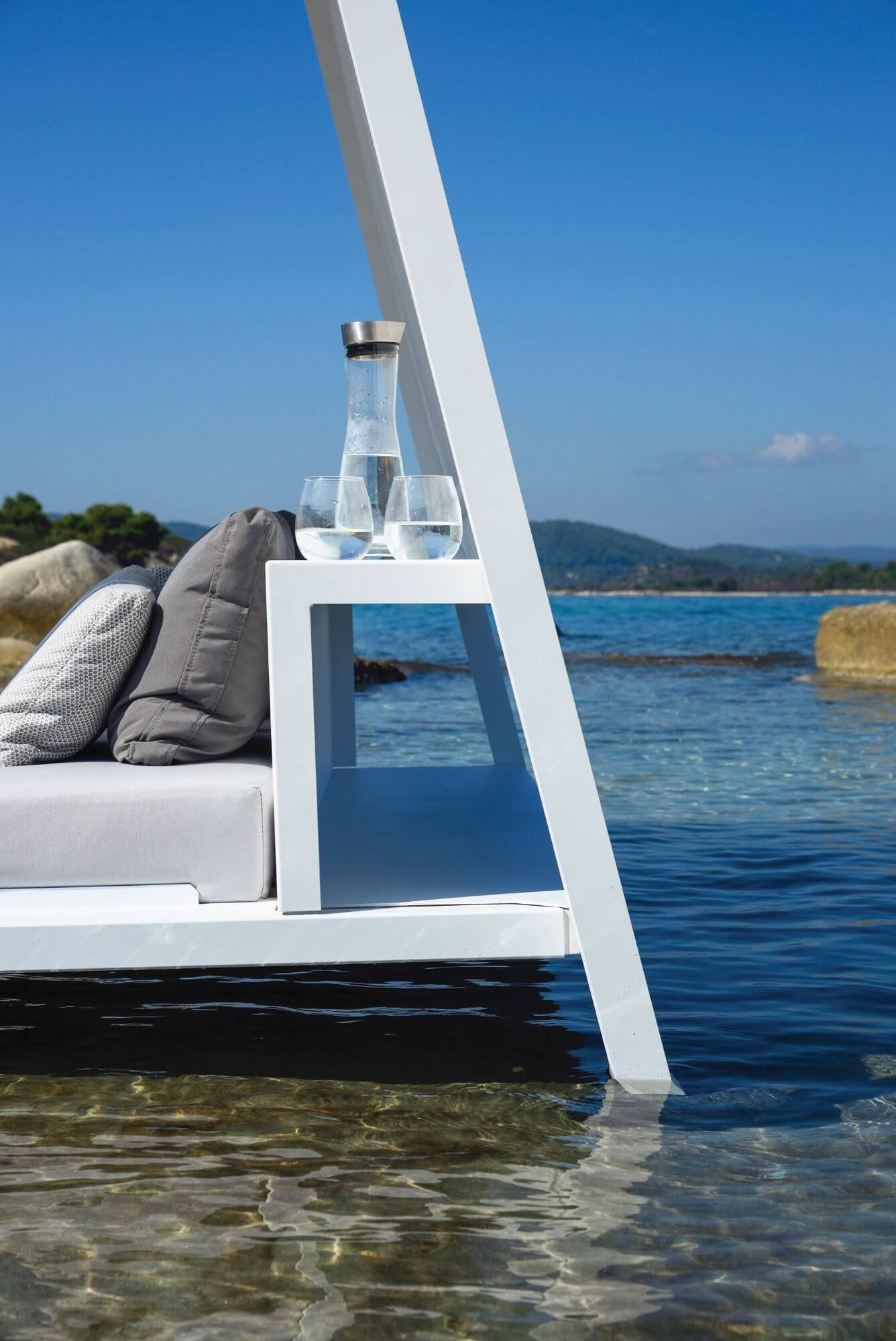 Aluminium thermolaqué du daybed 10Deka à Antibes