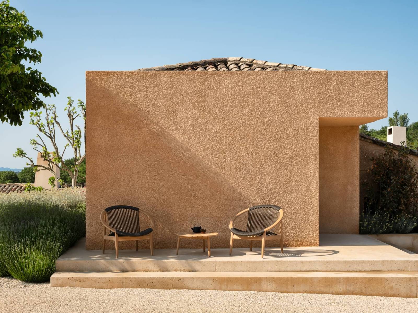 Fauteuil lounge rond au design unique alliant élégance et confort, collection Frida par Vincent Sheppard