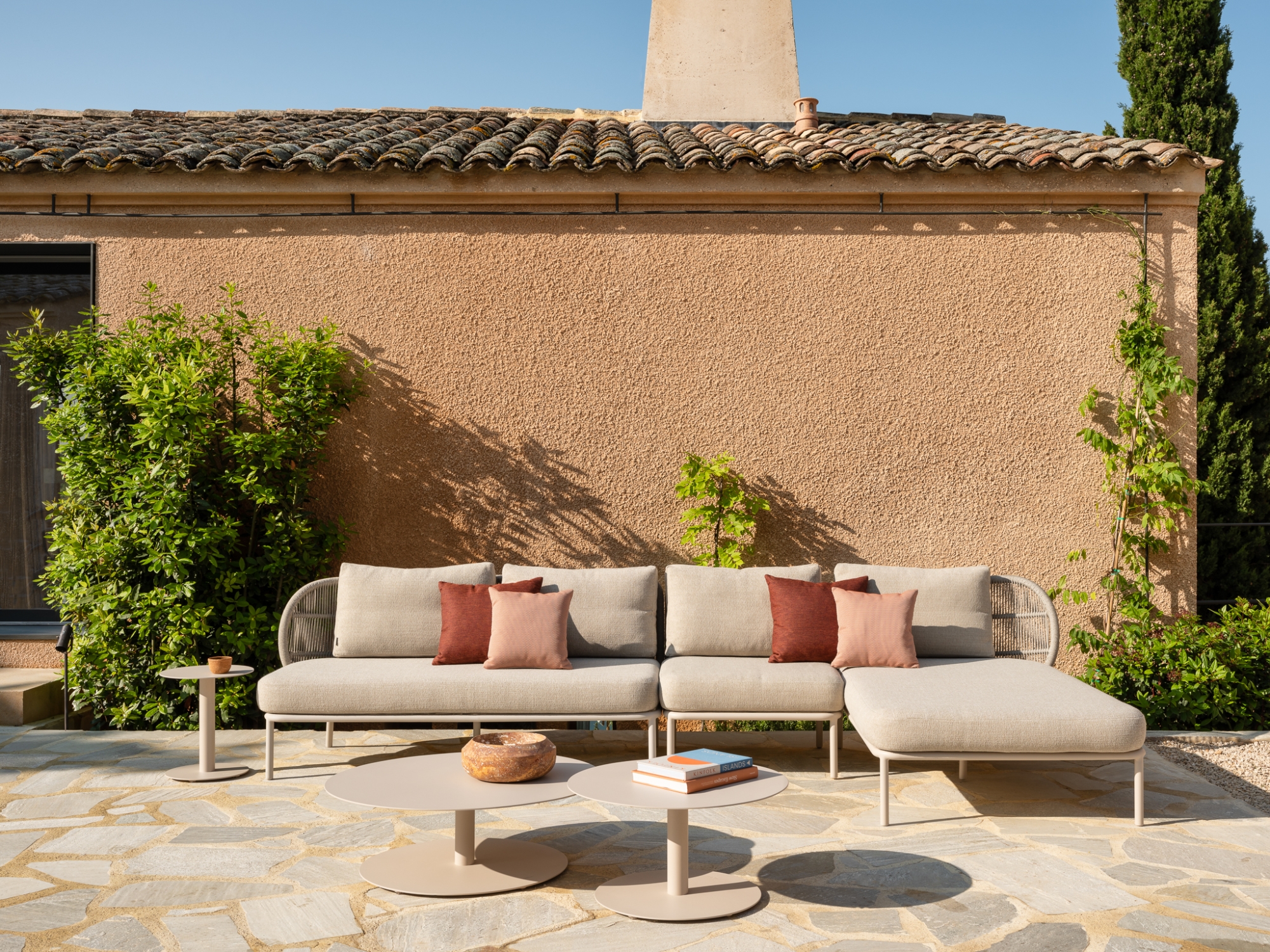 Salon de jardin en cordes modulable, fonctionnel et élégant, collection Kodo par Vincent Sheppard