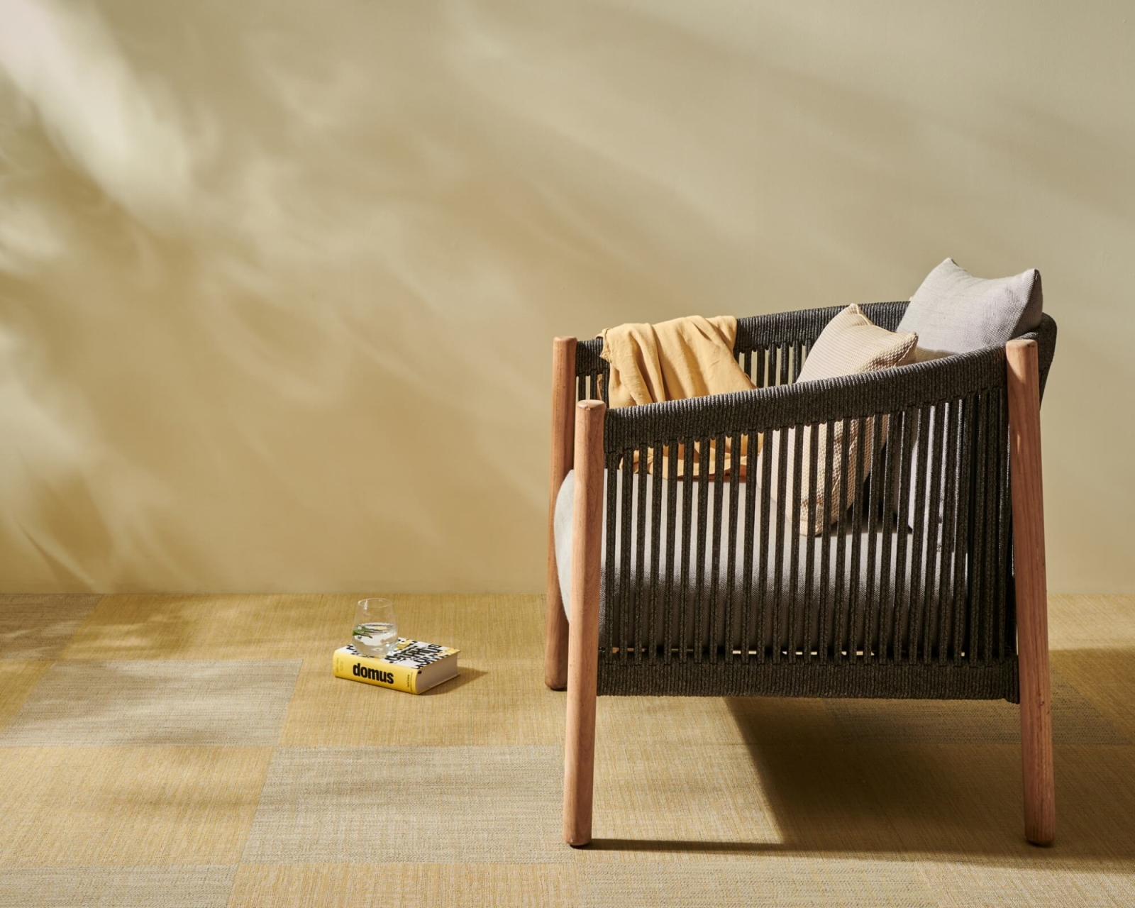 Salon de jardin modulable cosy et confortable en teck et corde, collection Lento par Vincent Sheppard