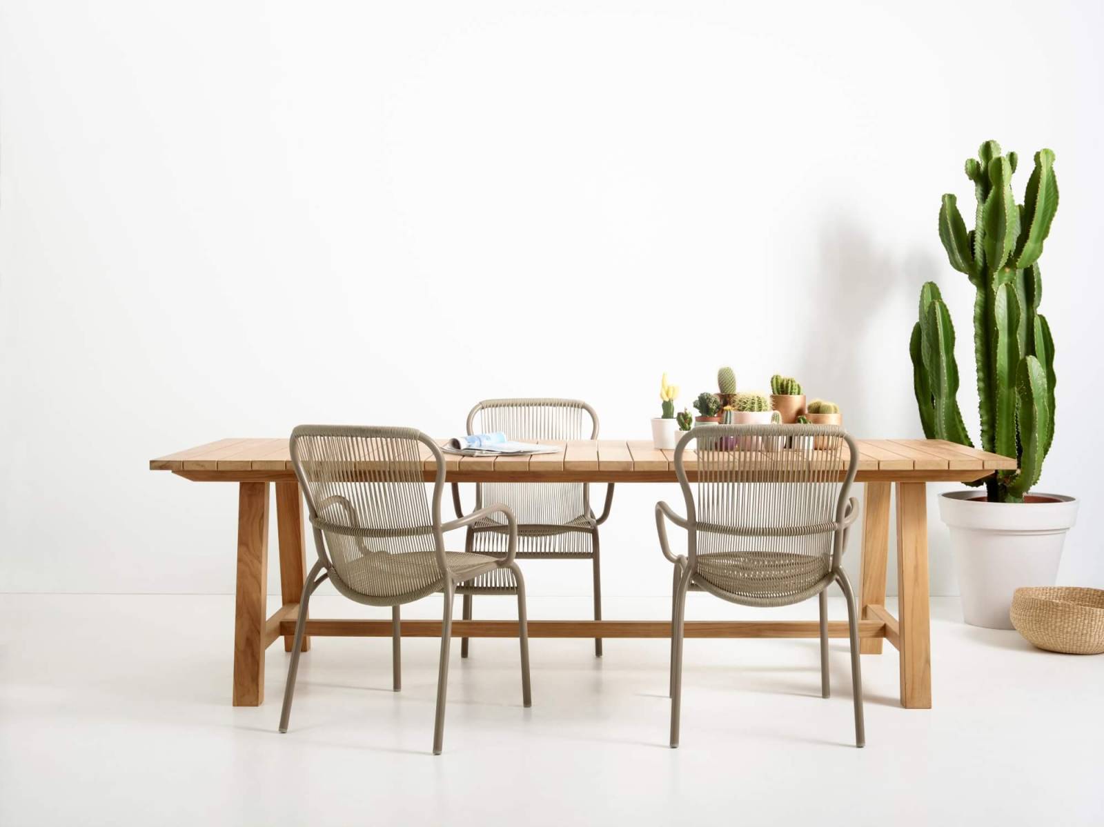 Fauteuil de repas d'extérieur en aluminium et cordes, léger et empilable, collection Loop par Vincent Sheppard