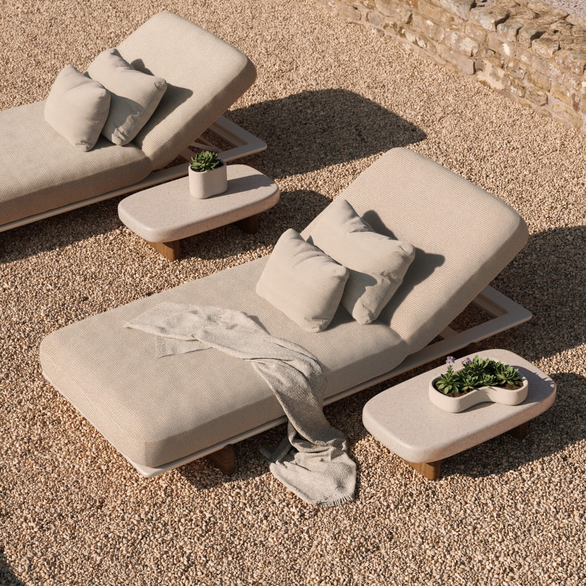 Transat confortable avec matelas épais collection Milos par Vondom à Beaulieu sur mer 