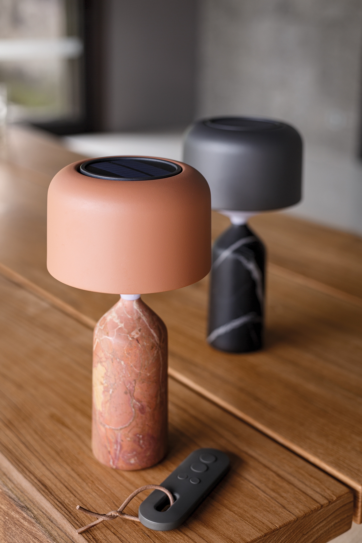 Luminaire d’extérieur en pierre naturelle de la Collection Ambient Pebble à Vallauris