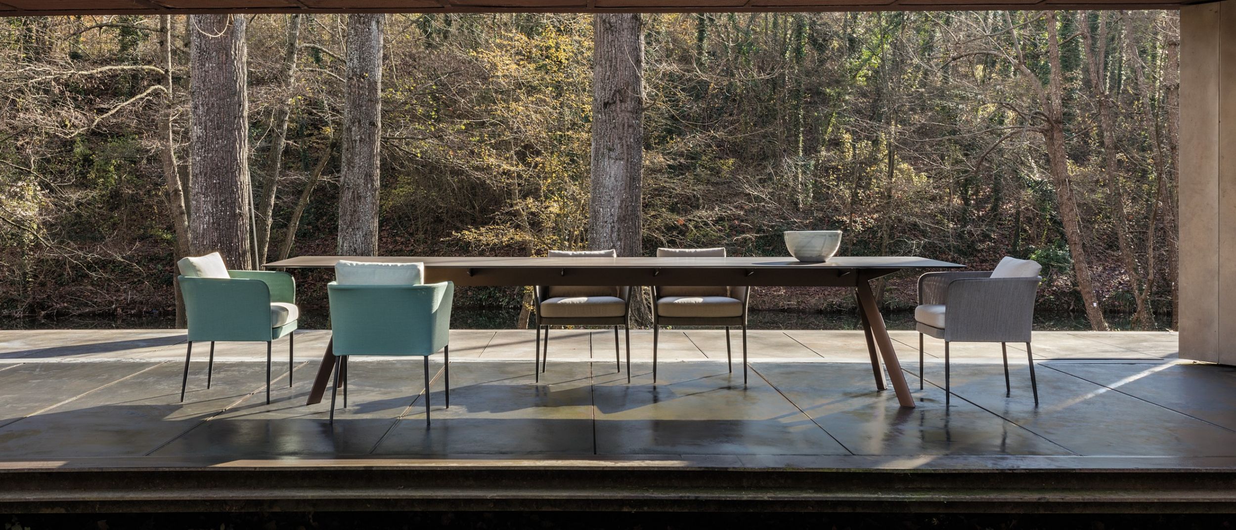 vue d'ensemble du fauteuil de repas de la collection Kabu par Expormim à Strasbourg