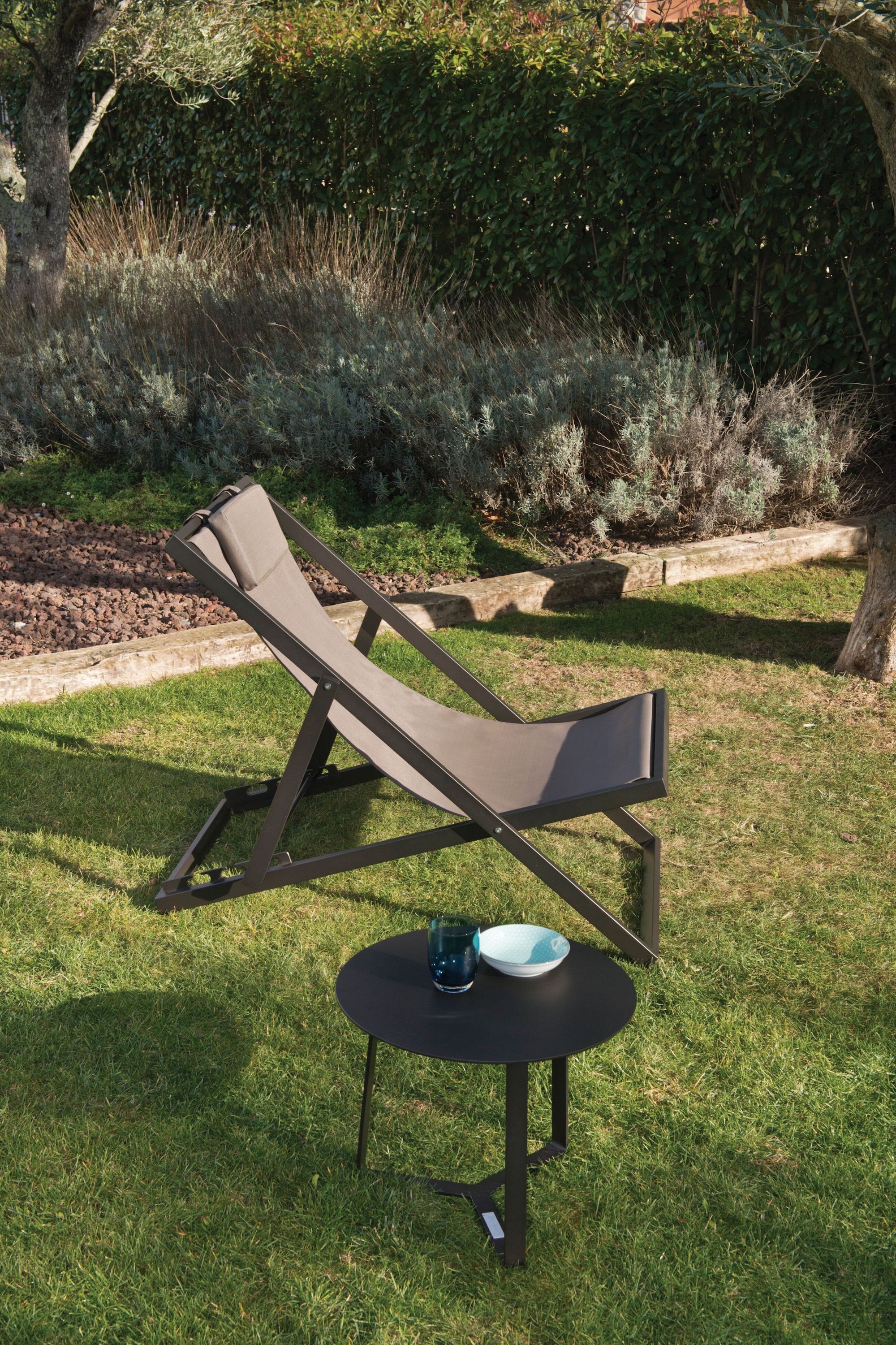 Chaise longue moqua de la collection Xanthus à Cannes