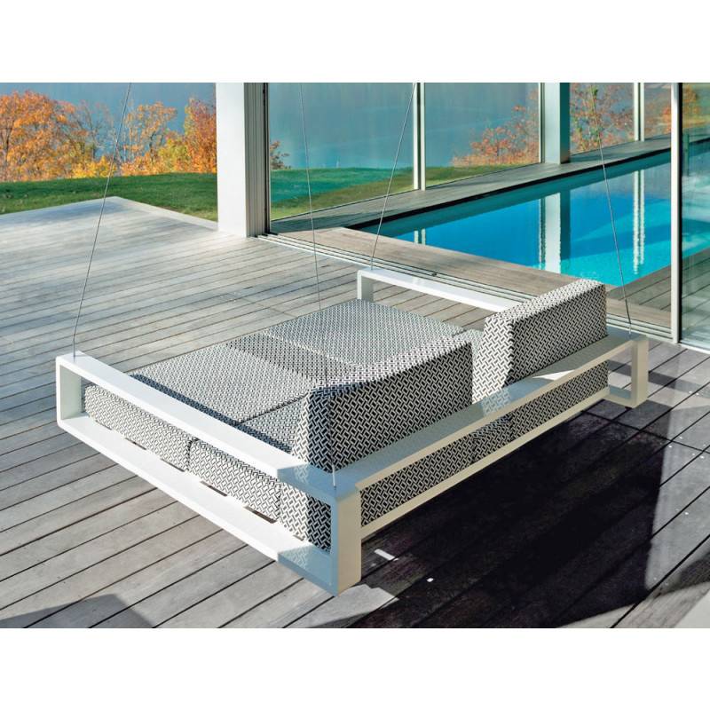 Daybed suspendu confortable et modulable, au design moderne, collection Kama par EGO PARIS à Cannes