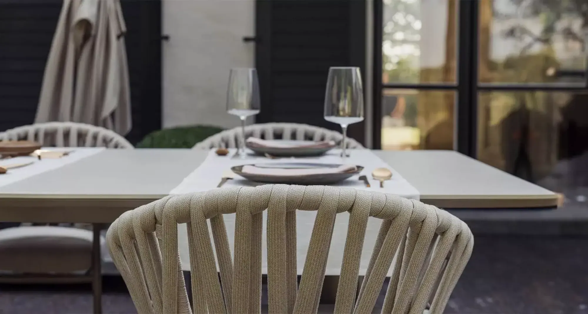 Fauteuil de repas avec coussins en aluminium thermolaqué et cordes épaisses, collection Imola