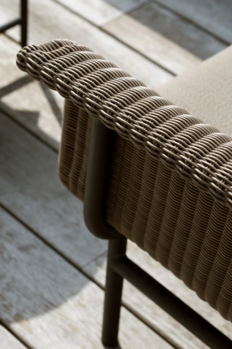 Canapé d’extérieur 2 ou 3 places graphique en osier et aluminium, collection Wicked par Vincent Sheppard