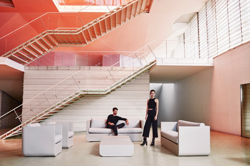 Ensemble de jardin blanc Ulm par Vondom à Nice