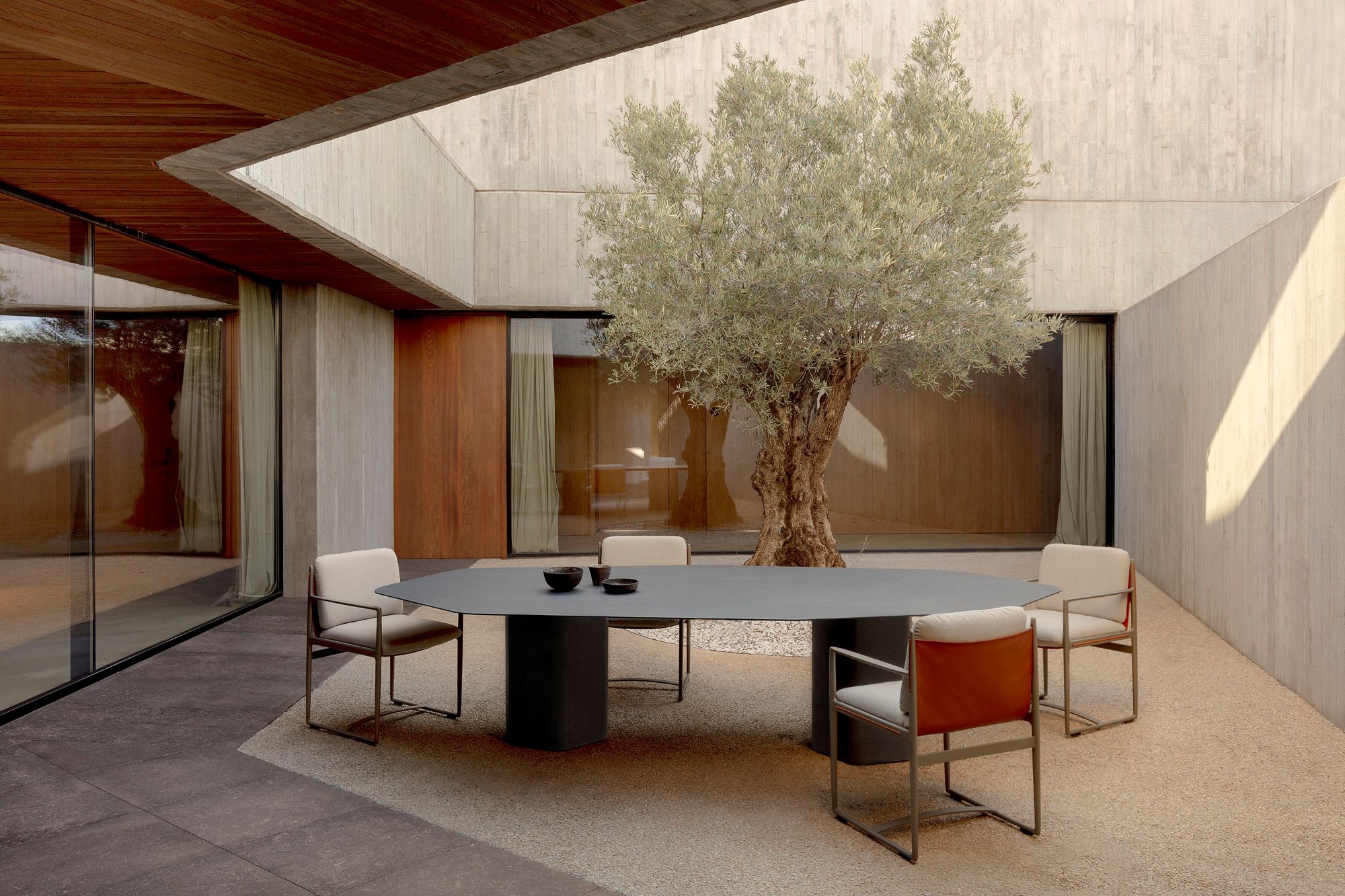 Fauteuil de repas design de la Collection OBI par Expormim à Cagnes sur Mer