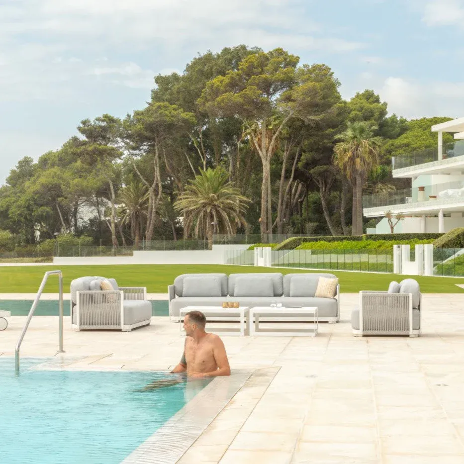 Salon de jardin moderne et design, collection Durbuy par JATI & KEBON à Antibes