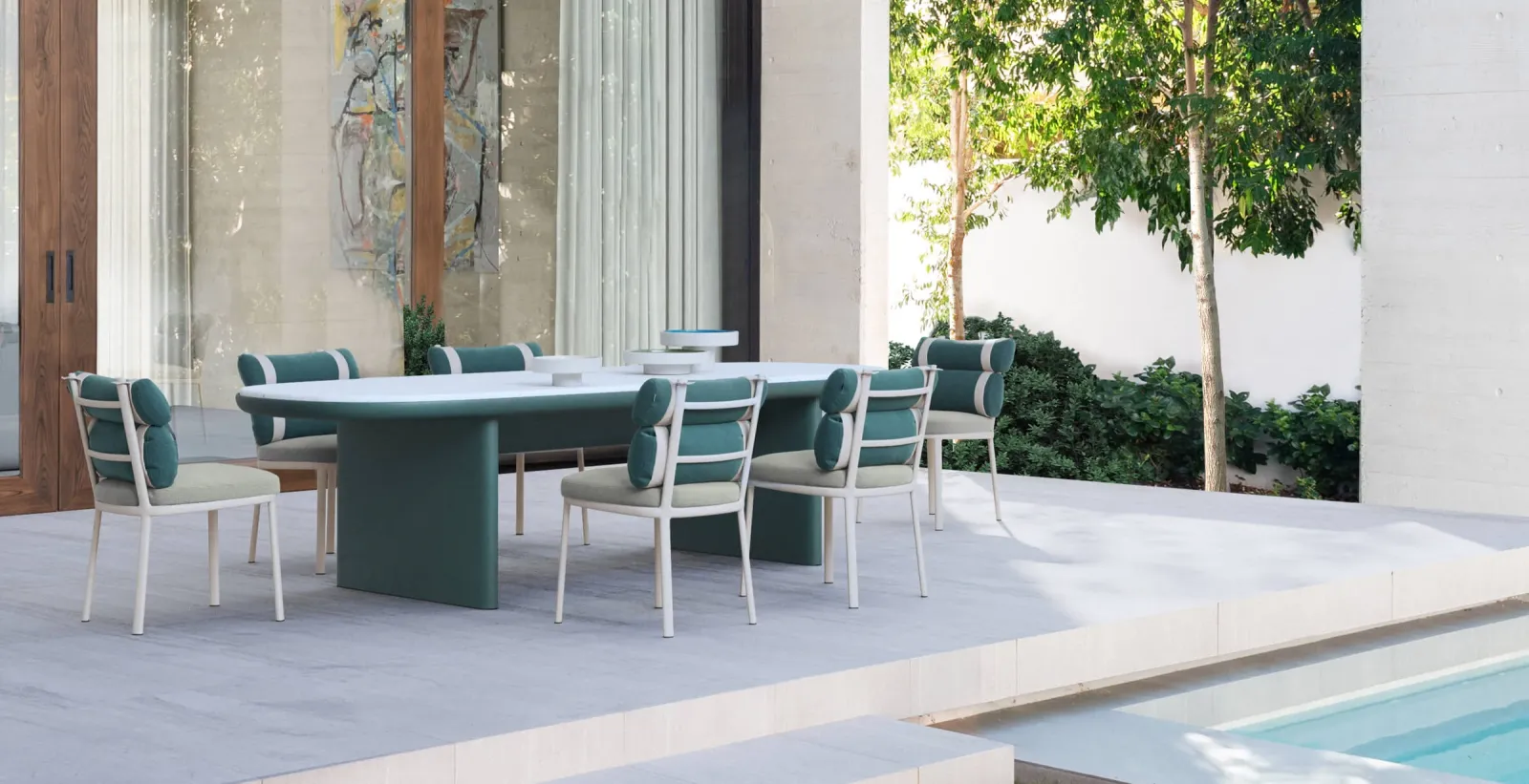 Chaise de repas confortable avec un design unique et coloré collection Roll par Kettal à Nice