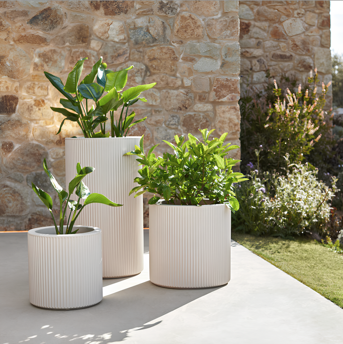 Pots design coloris blanc crème collection Gatsby par Vondom à Nice