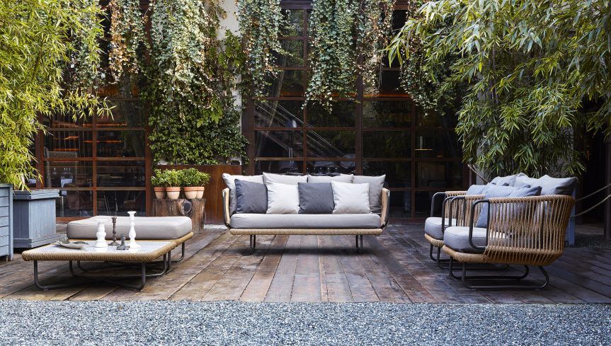 Salon de jardin avec canapé en cordes tressées de la collection Babylon par Varaschin à Fréjus