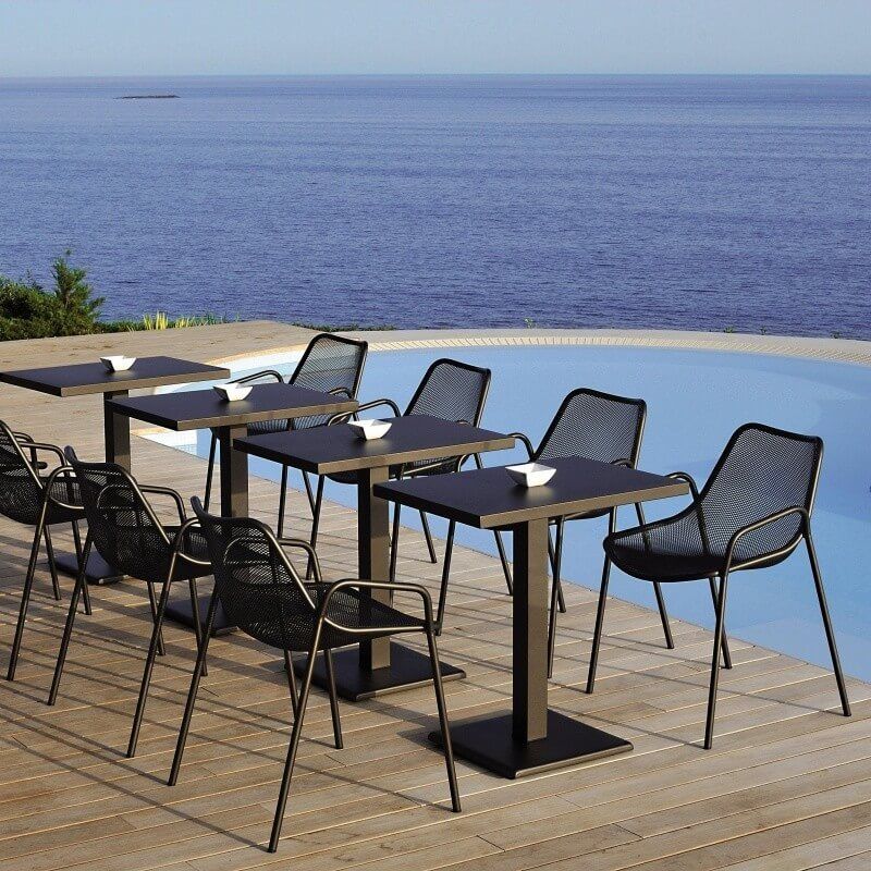 Chaise d'extérieur noir en acier galvanisé à Cannes