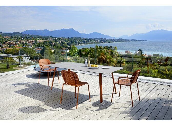 Table de repas extensible en aluminium et Plateau HPL de la collection SQUID