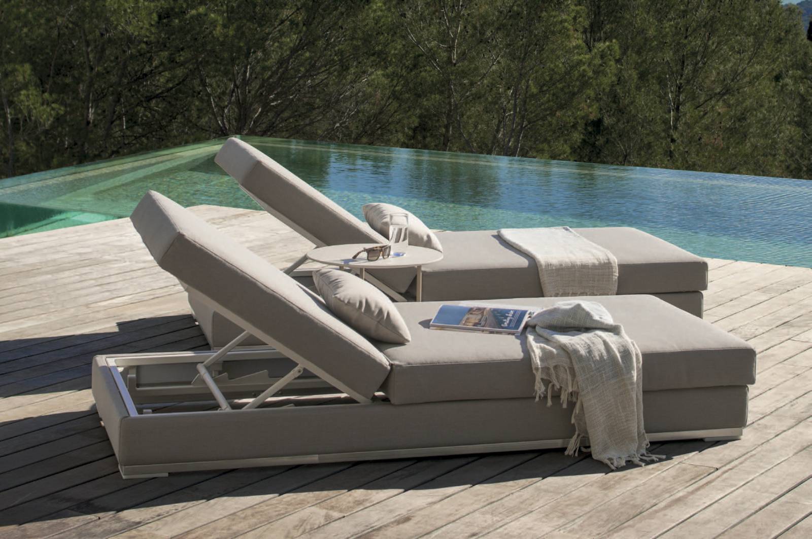 Daybed simple avec rembourrage mousse Quick Dry Foam de la collection Slim par Expormim à Fréjus