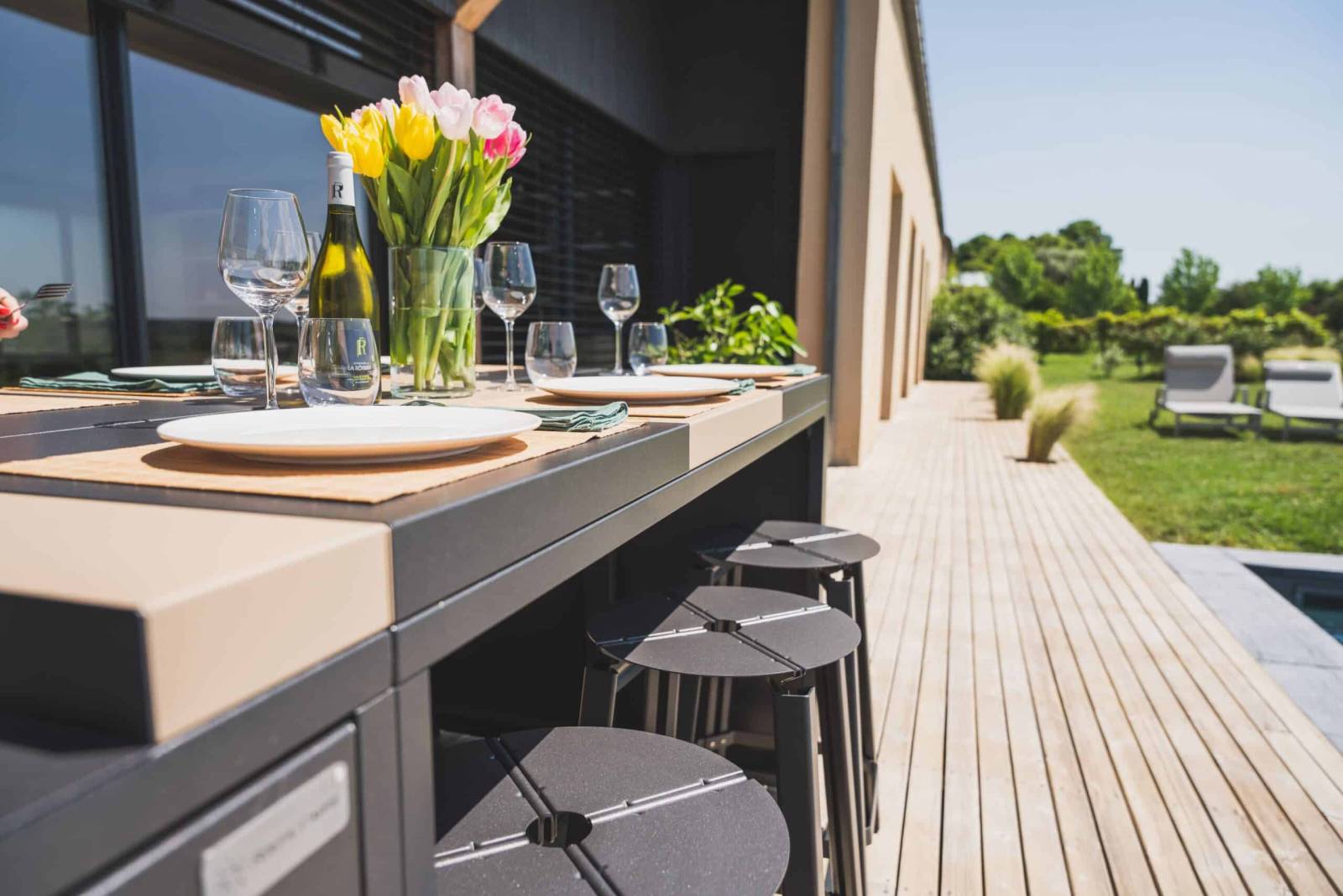 Bar extérieur moderne et personnalisable de la cuisine extérieureRiviera à Biarritz