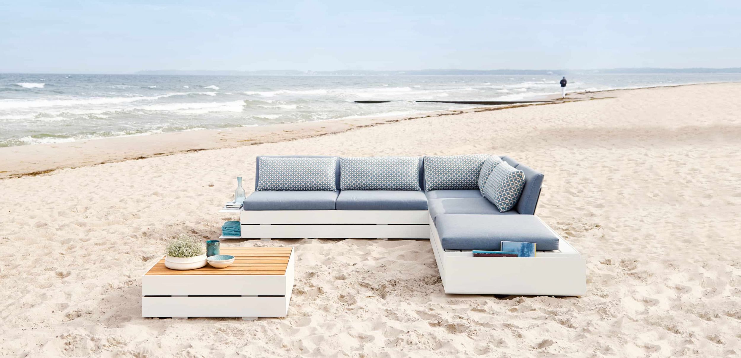 Canapé entièrement modulable en aluminium de la collection BOXX