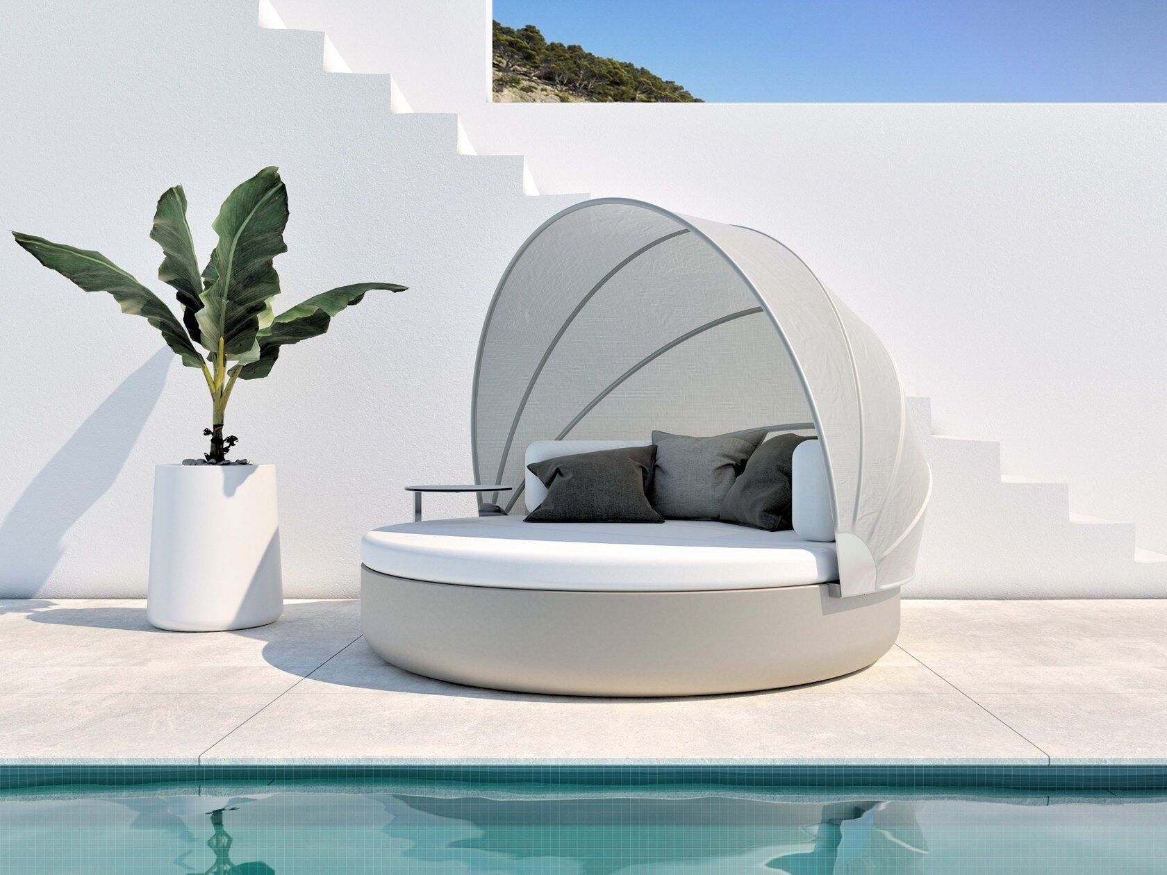 Lit de jardin avec parasol de la collection Ulm par Vondom à Monaco