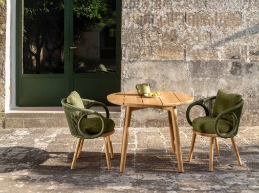 Table de repas ronde en teck naturel de la collection KAREN par Talenti®