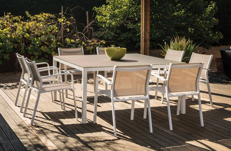 Fauteuil de jardin pour repas design blanc et gris à Cagnes sur mer