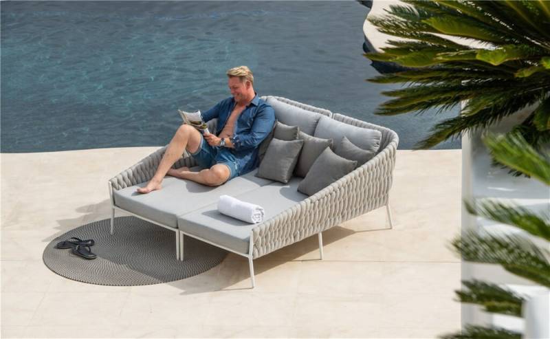 Lit de jardin confortable en cordes, collection FORTUNA SOCKS par Jati & Kebon à Antibes