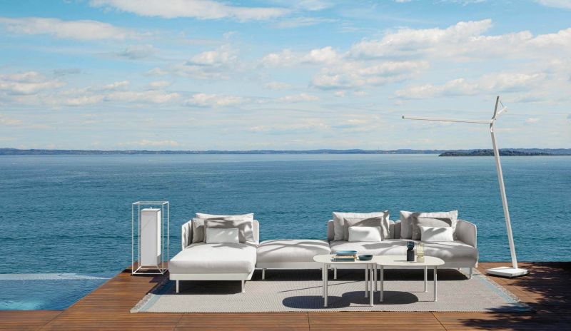 Petite table d’appoint en aluminium de la collection Slam par Talenti à Nantes